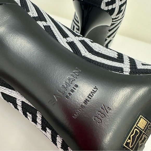 Balmain
Skye monogram knit ankle boots - Picture 15 of 15